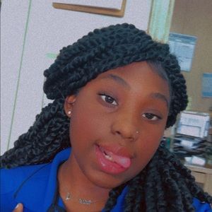 Meet your Posher, Akasha